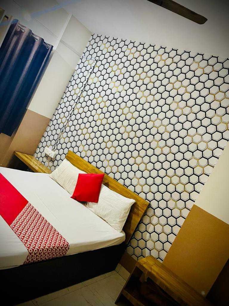Hotel Royal Lodging Phursungi Zewnętrze zdjęcie